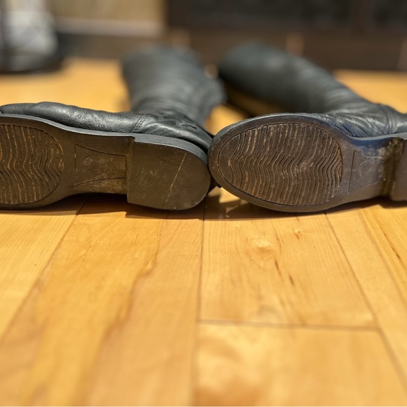 TuffRider Women's Black Riding Boots - Picture 3 of 5